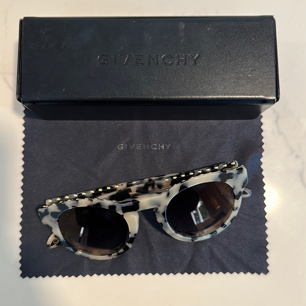 GIVENCHY sunglasses
